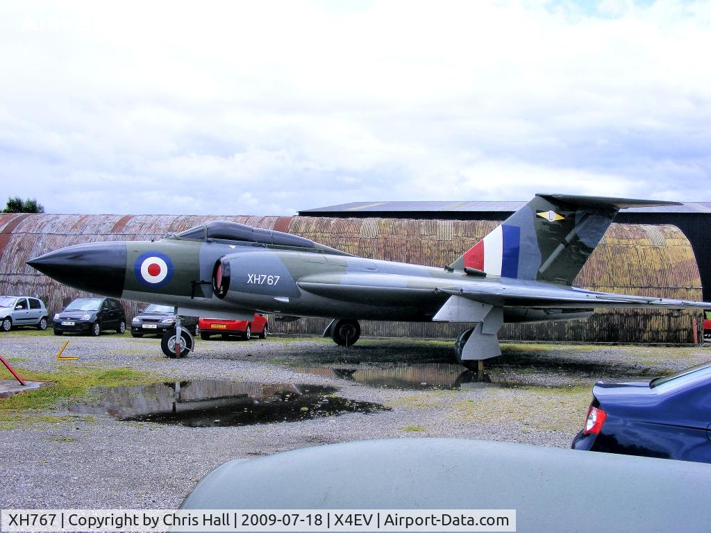 XH767, Gloster Javelin FAW.9 C/N Not found XH767, Gloster Javelin F(AW).9. XH767 was built at Hucclecote and went to Aldergrove in October 1959. It joined 25 Squadron at Waterbeach in December that year. From 1962 until 1965, the aircraft served with 11 Squadron in Germany.
