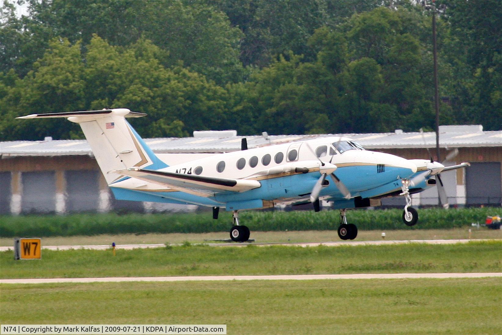 N74, 1988 Beech 525 Super King Air C/N FF-9, Federal Aviation Administration, Beechcraft Super King Air 300, N74 rotating RWY 20R KDPA.