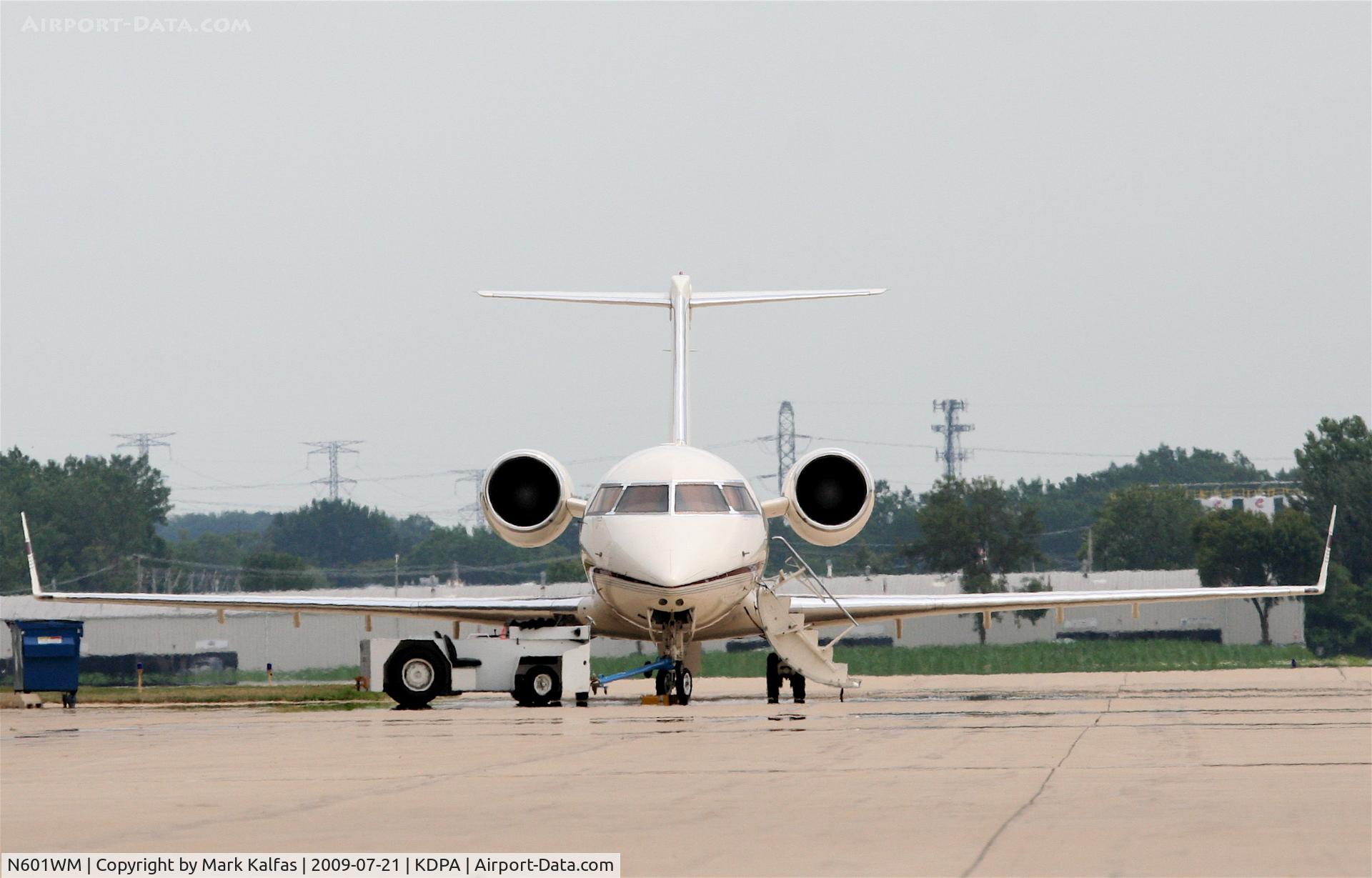 N601WM, 1987 Canadair Challenger 601-3A (CL-600-2B16) C/N 5026, Tower Ltd. Canadair CL-600-2B16, N601WM on the ramp KDPA.