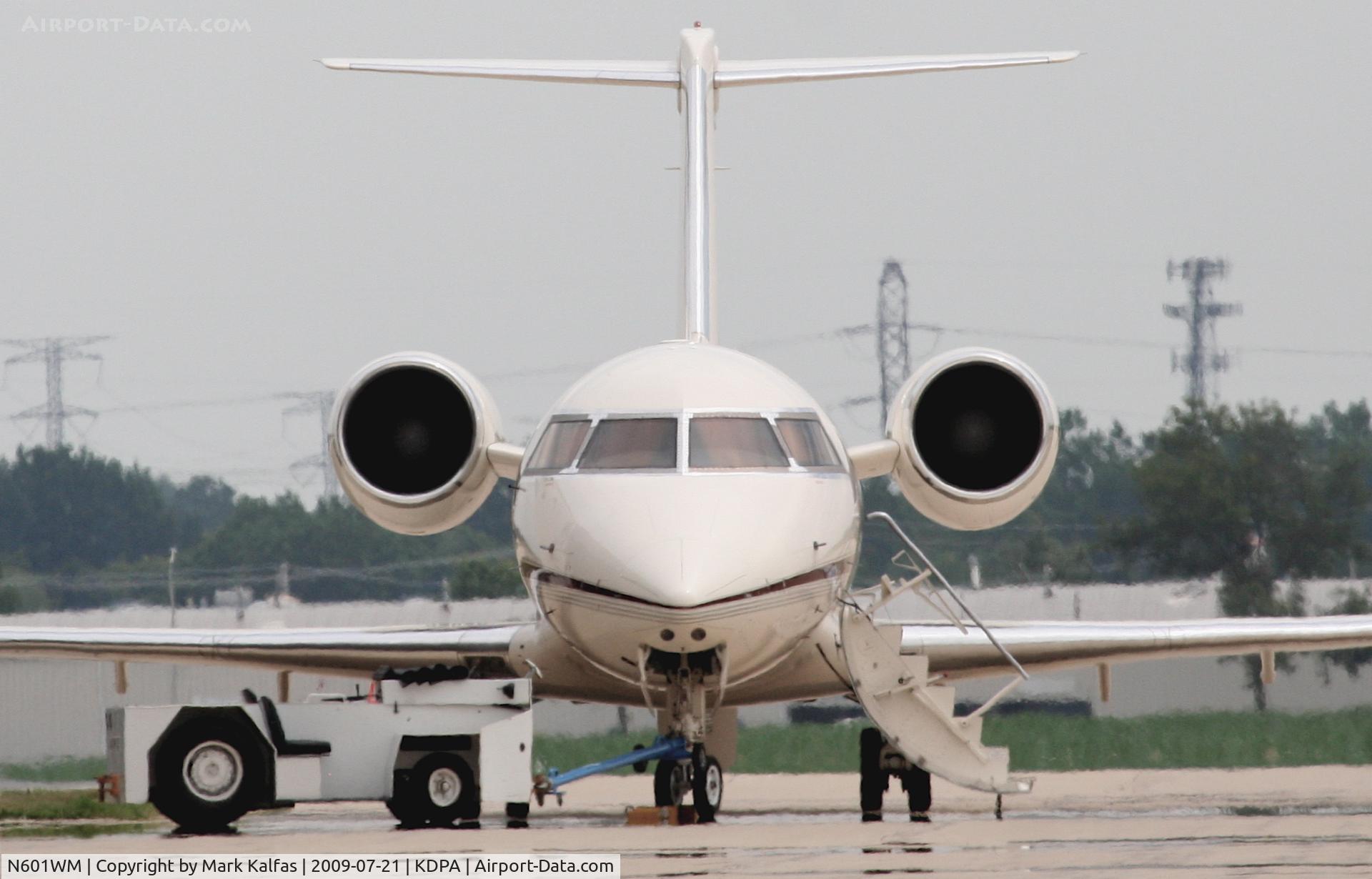 N601WM, 1987 Canadair Challenger 601-3A (CL-600-2B16) C/N 5026, Tower Ltd. Canadair CL-600-2B16, N601WM on the ramp KDPA.