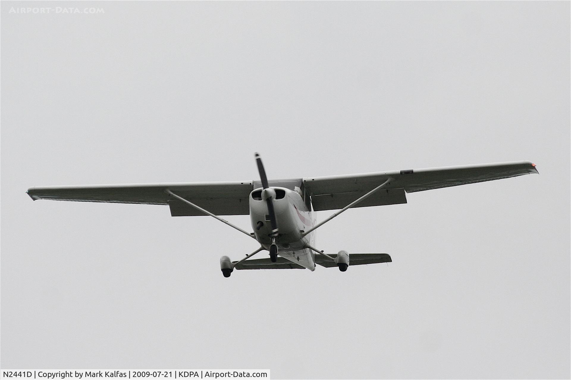 N2441D, 2000 Cessna 172R Skyhawk C/N 17280983, Cessna 172R, N2441D, on final for 20R KDPA.
