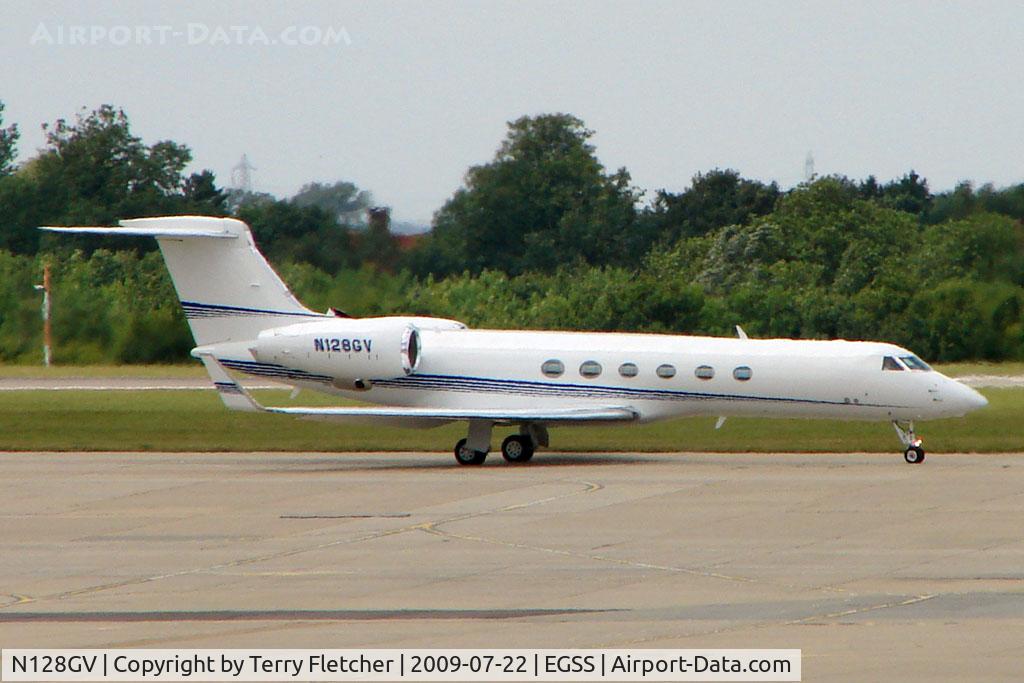 N128GV, 2002 Gulfstream Aerospace G-V C/N 665, Gulfstream V at Stansted