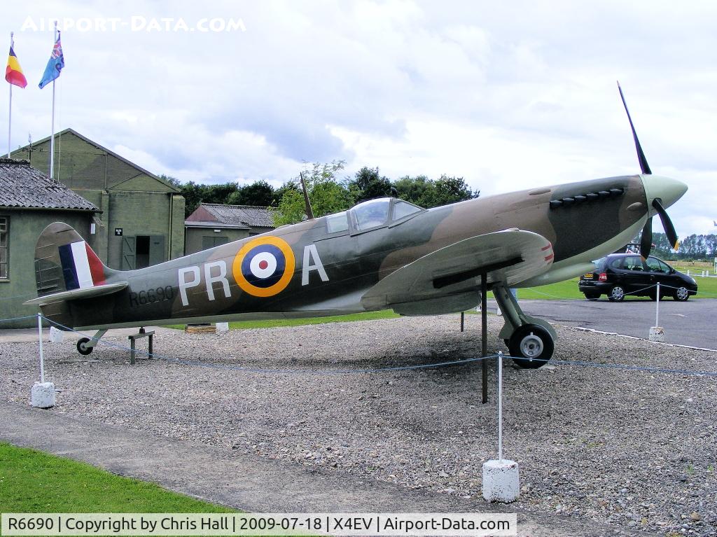 R6690, Supermarine Spitfire Replica C/N BAPC.254, Spitfire replica at the Museum commemorates 609 (West Riding) Squadron, Royal Auxiliary Air Force, and represents Spitfire Mk Ia 'R6690' flown in the Battle of Britain by the Commanding Officer, Sqn Ldr H S 'George' Darley.