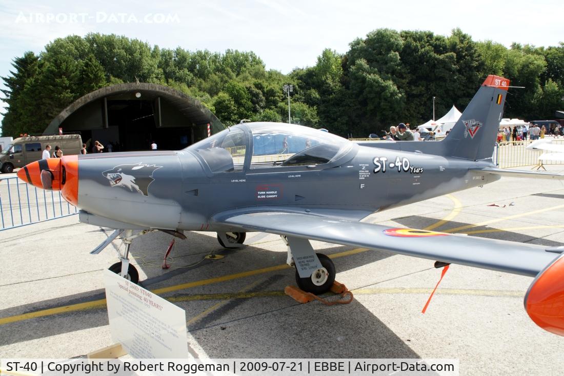 ST-40, 1992 SIAI-Marchetti SF-260D C/N 840, Special paint 40 Years Marchetti Belgian Air Force.