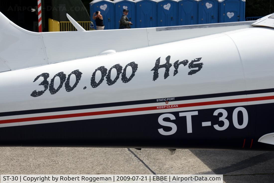 ST-30, SIAI-Marchetti SF-260MB C/N 10-30, Special paint 300.000Hrs Marchetti Belgian Air Force.Beauvechain Air Base.