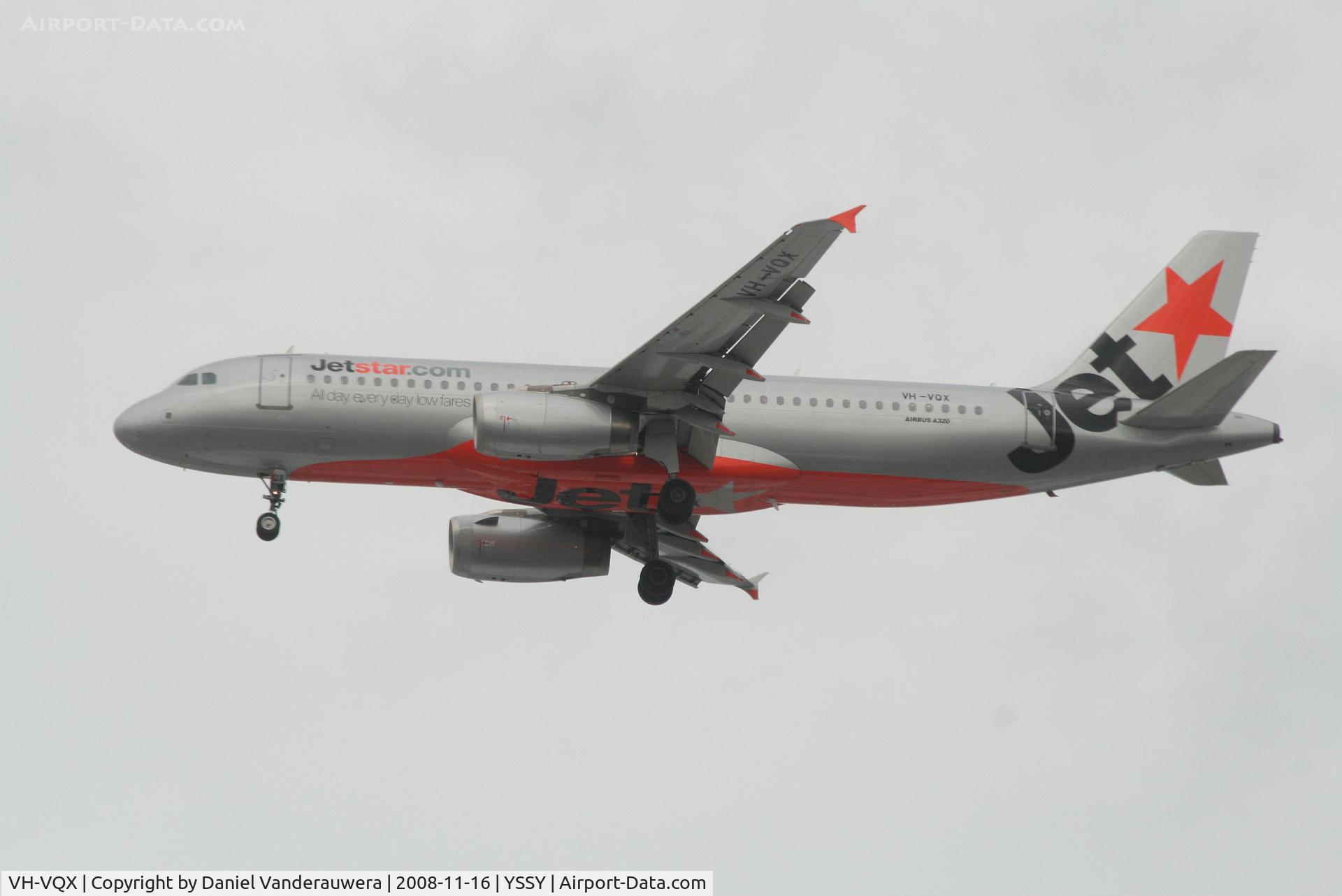 VH-VQX, 2004 Airbus A320-232 C/N 2322, descending to rwy 16L