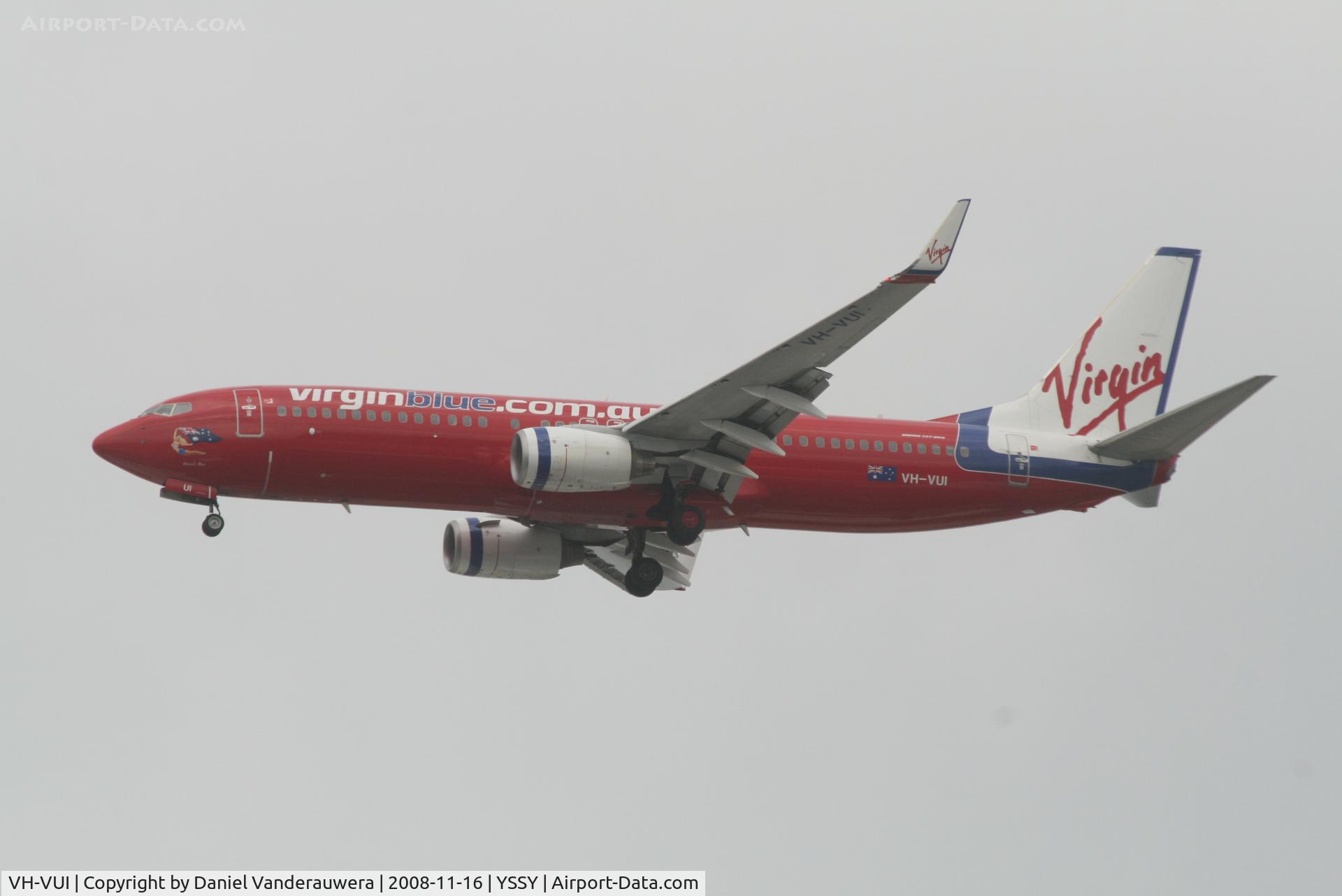 VH-VUI, 2006 Boeing 737-8FE C/N 34441, descending to rwy 16L