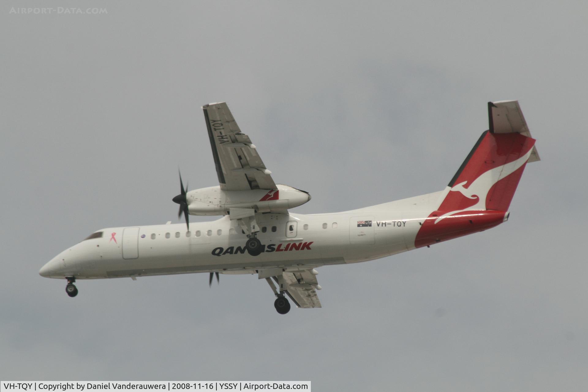 VH-TQY, 2000 De Havilland Canada DHC-8-315Q Dash 8 C/N 552, descending to rwy 16L
