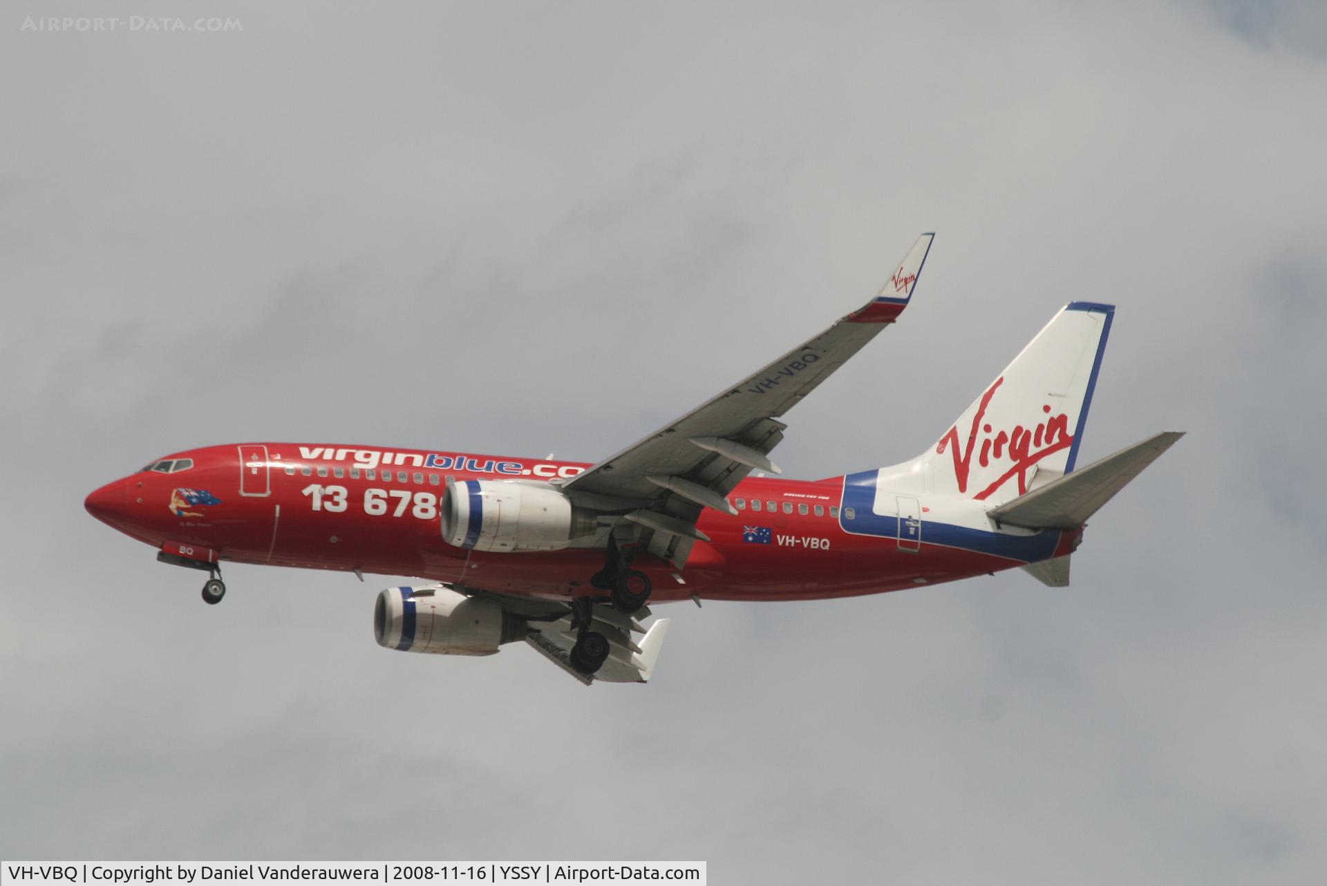 VH-VBQ, 2001 Boeing 737-7BX C/N 30744, descending to rwy 16L