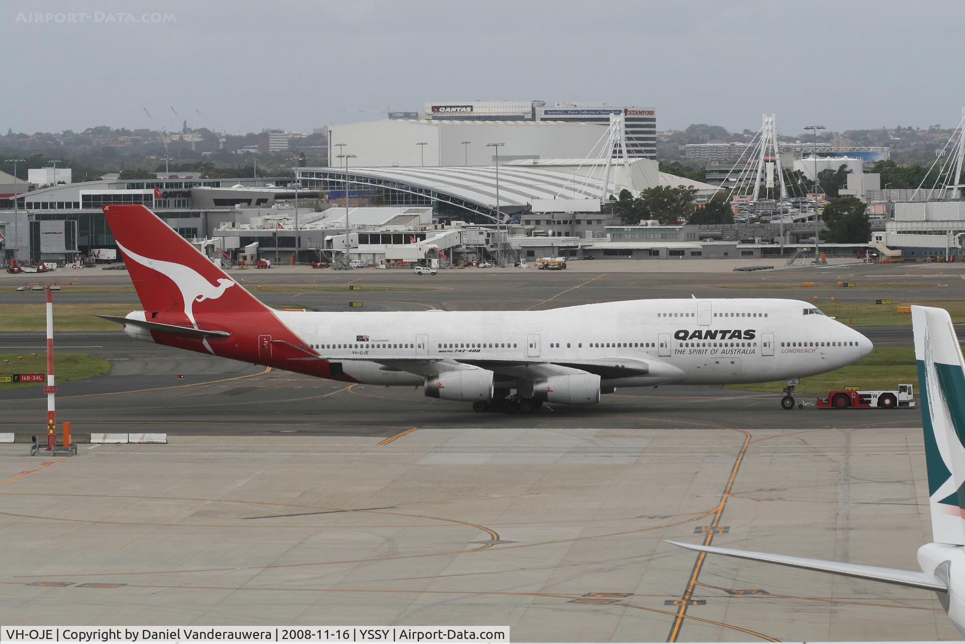 VH-OJE, 1989 Boeing 747-438 C/N 24482, pulled