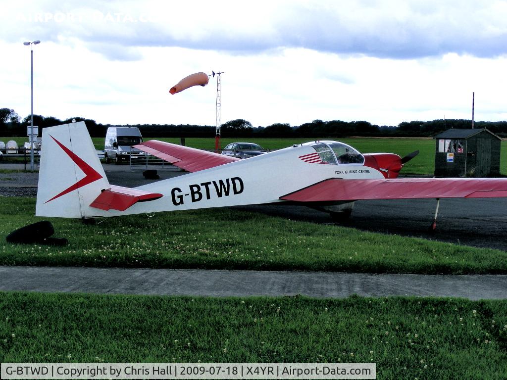 G-BTWD, 1980 Slingsby T-61F Venture T2 C/N 1976, at the York Gliding Centre, Rufford