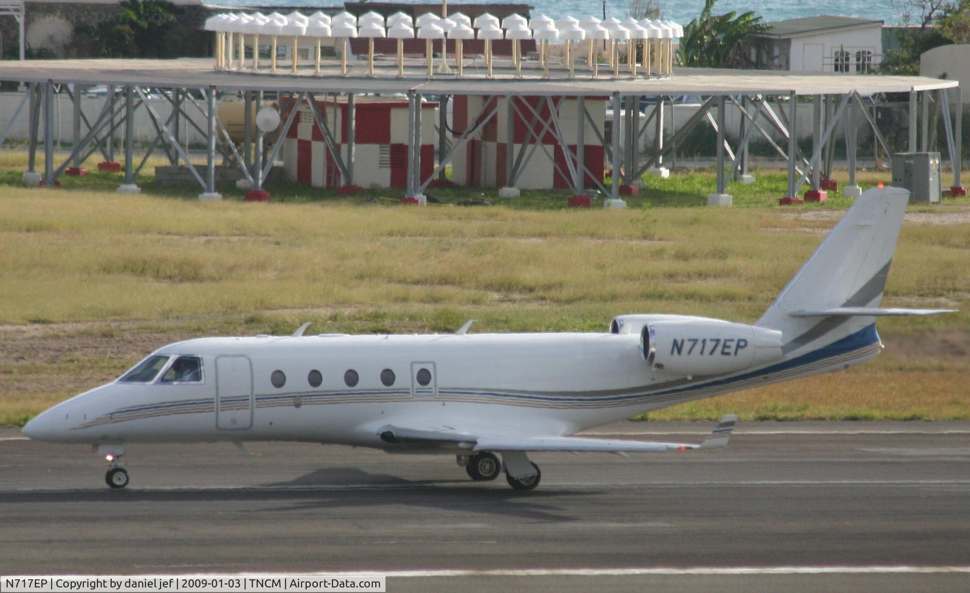 N717EP, 2007 Israel Aircraft Industries Gulfstream G150 C/N 222, taking off rn10