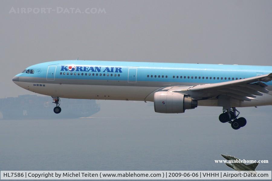 HL7586, 2000 Airbus A330-323 C/N 351, Korean Air