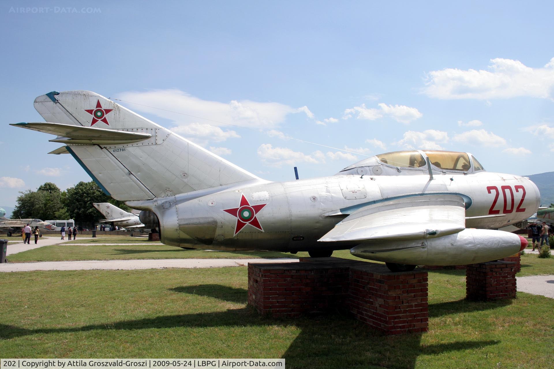202, Mikoyan-Gurevich MiG-15UTI C/N 612781, Bulgarian Museum of Aviation, Plovdiv-Krumovo (LBPG).