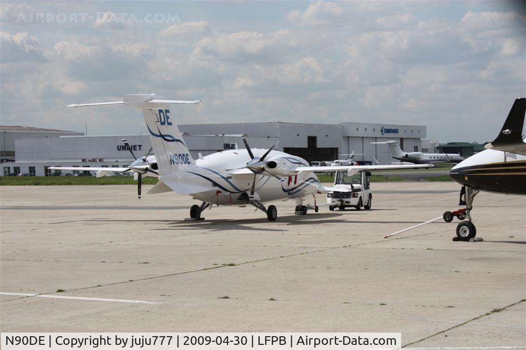 N90DE, 2008 Piaggio P-180 C/N 1167, on transit at Le Bourget