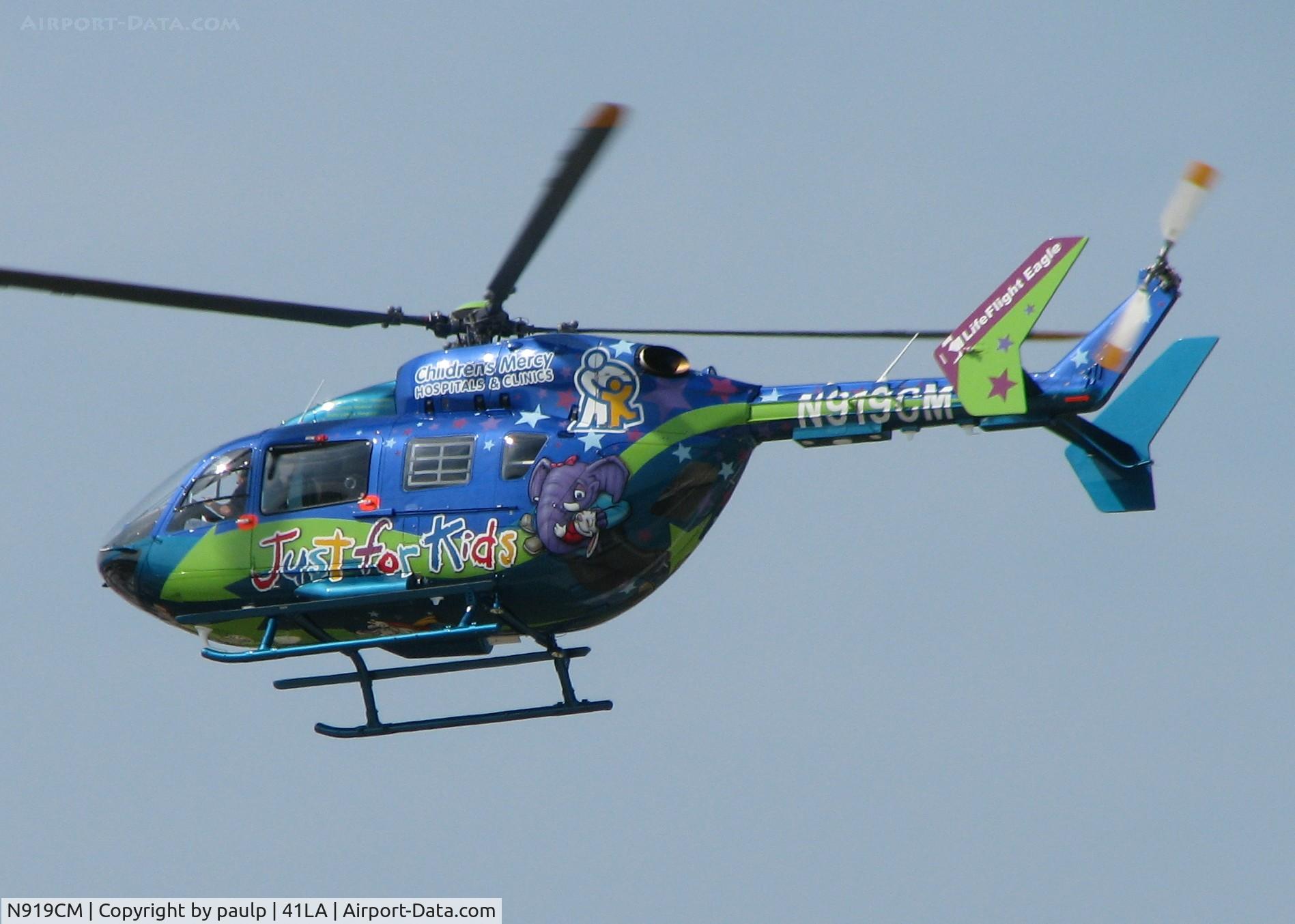 N919CM, Eurocopter-Kawasaki EC-145 (BK-117C-2) C/N 9224, Leaving Downtown Shreveport.