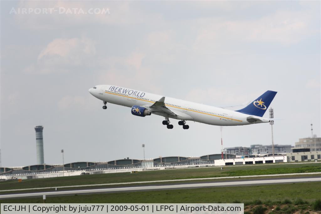 EC-IJH, 1995 Airbus A330-322 C/N 072, on take-off at CDG