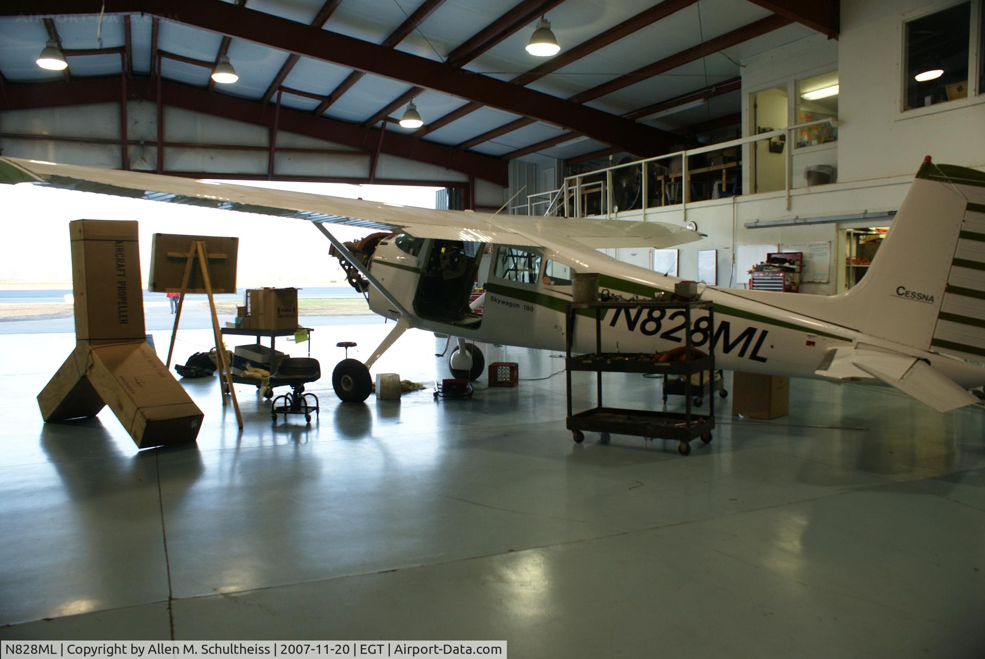 N828ML, 1976 Cessna 180J C/N 18052624, Cessna 180J
