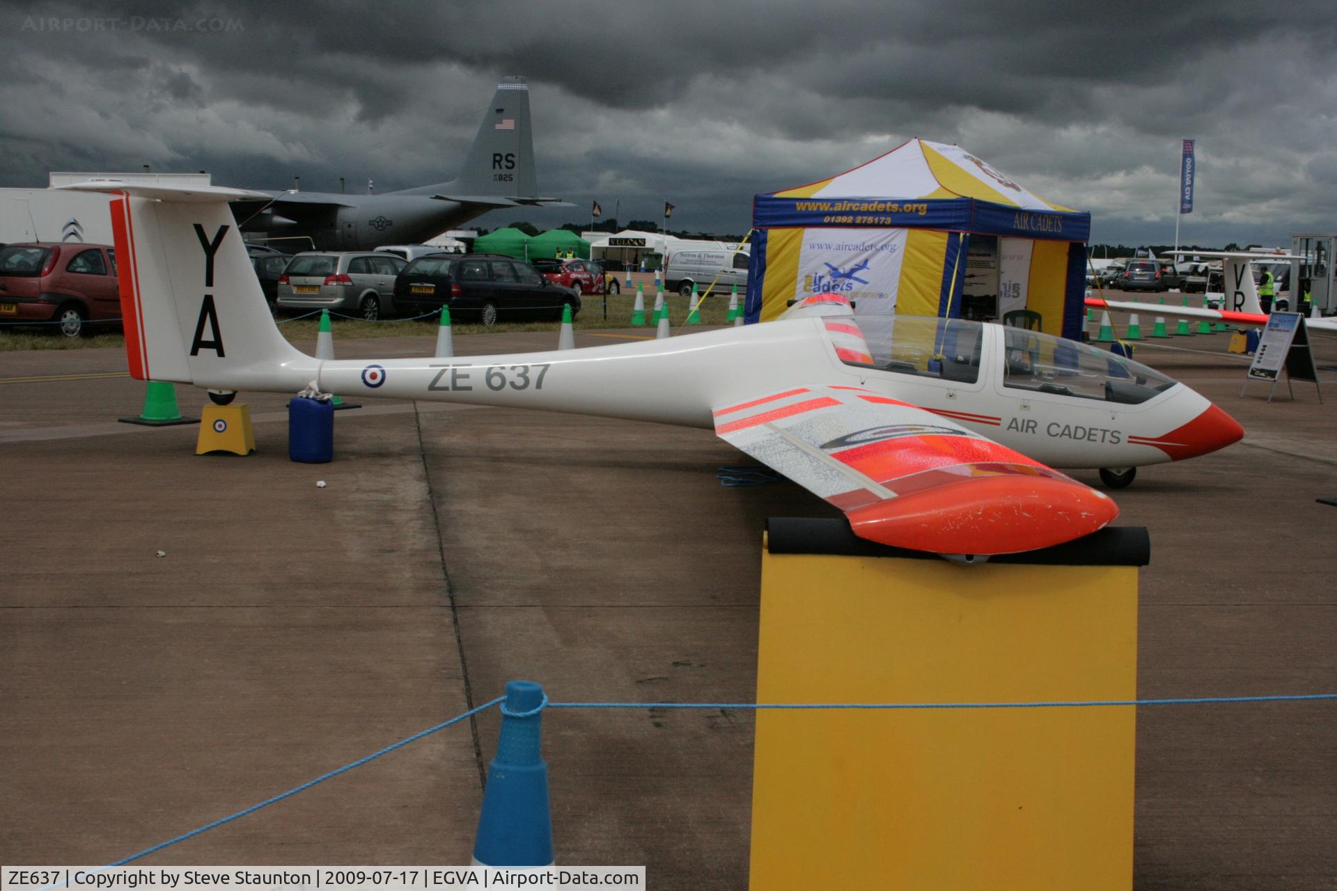 ZE637, Grob G-103 Viking TX1 C/N 33997-K-230, Taken at the Royal International Air Tattoo 2009