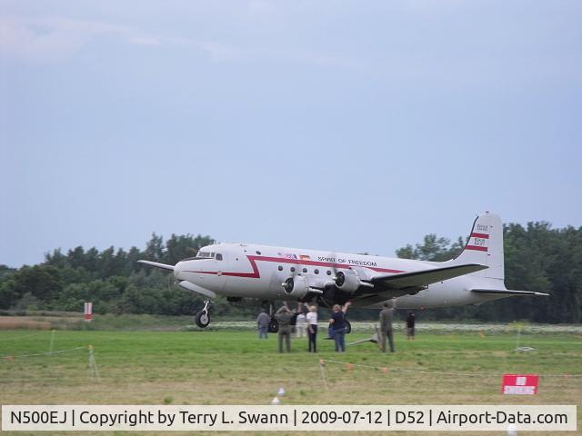 N500EJ, 1945 Douglas C-54E Skymaster (DC-4A) C/N DO316, Departing Geneseo 2009 Air Show.