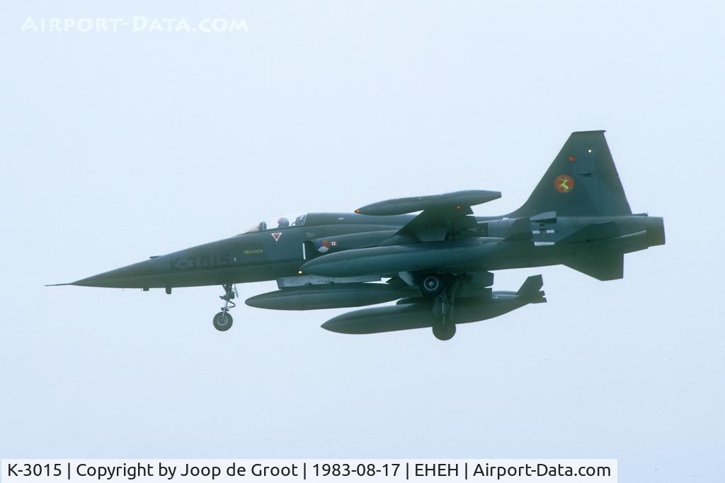 K-3015, 1970 Canadair NF-5A Freedom Fighter C/N 3015, Packed with fuel tanks this NF-5 comes in at its home base Eindhoven. This configuration was mostly used for ferry flights to Bardufoss in Norway.