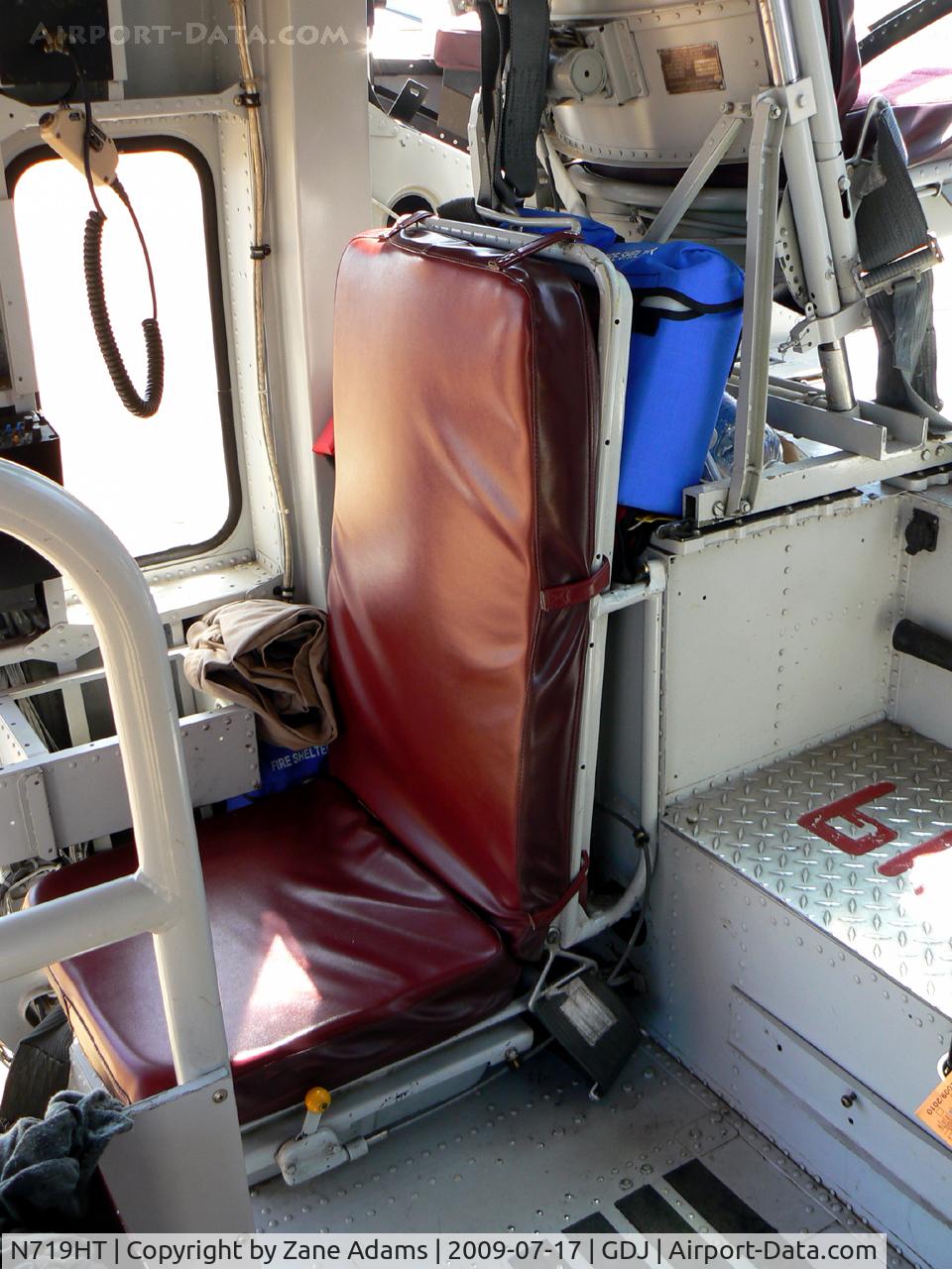 N719HT, 1969 Sikorsky CH-54B Tarhe C/N 64-076, Contracted by the Texas Forest Service for fire duty.