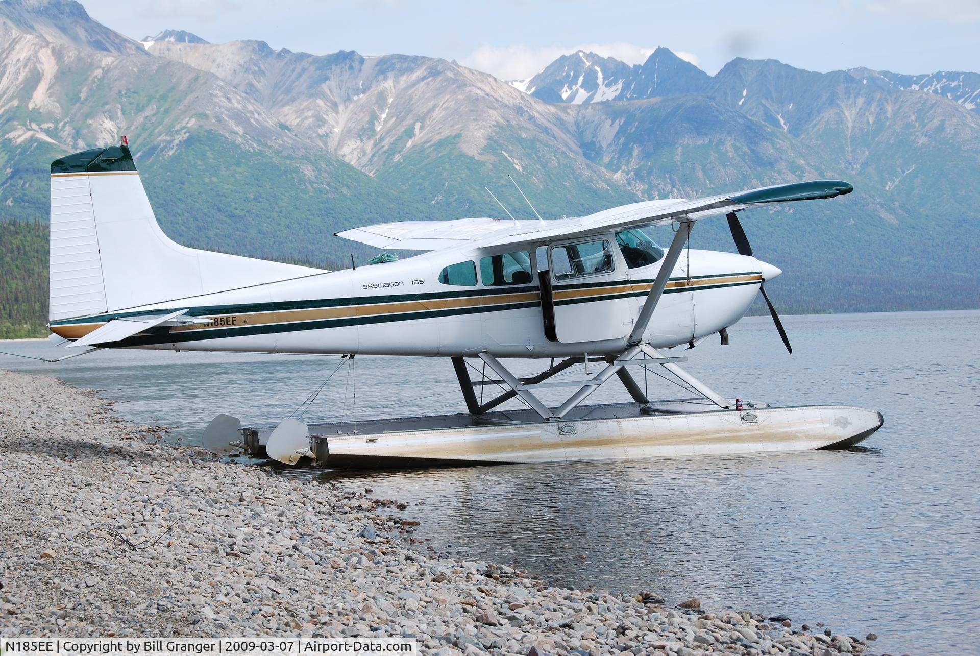 N185EE, 1961 Cessna 185 Skywagon C/N 1850105, On PK3500
