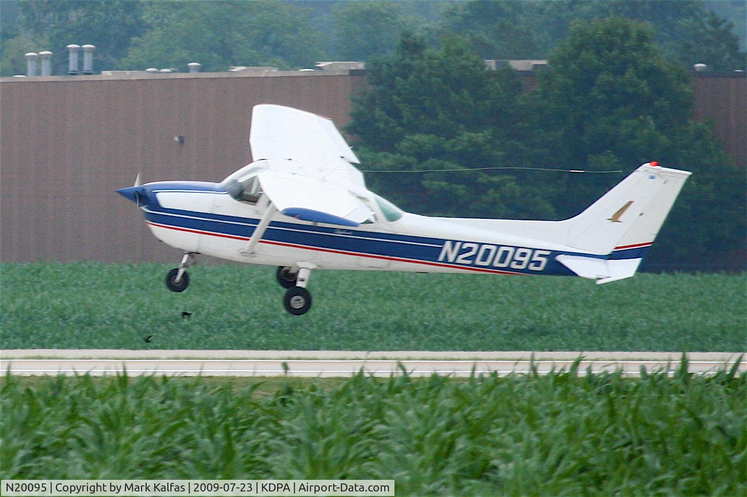 N20095, 1972 Cessna 172M Skyhawk C/N 17261005, Cessna 172M, N20095, practicing some cross wind touch and goes , RWY 2L KDPA