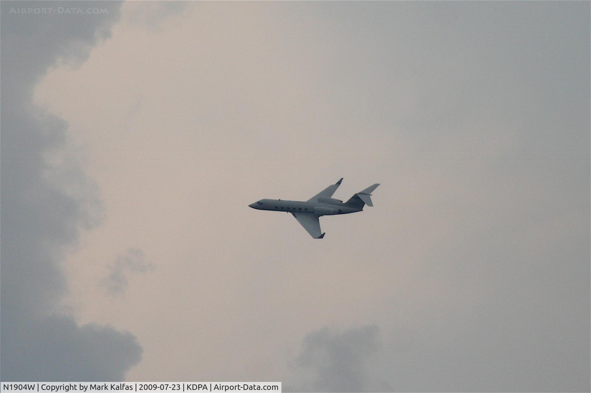 N1904W, 1994 Gulfstream Aerospace G-IV SP C/N 1237, Whirlpool Corp., Gulfstream G-IV, N1904W, left turn after departure RWY 2L KDPA.