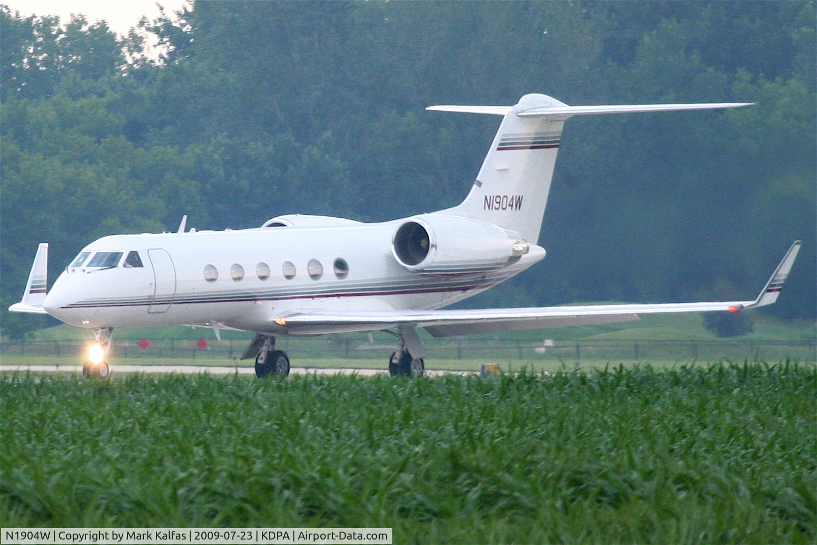 N1904W, 1994 Gulfstream Aerospace G-IV SP C/N 1237, Whirlpool Corp.,Gulfstream G-IV, N1904W, departing RWY 2L KDPA.