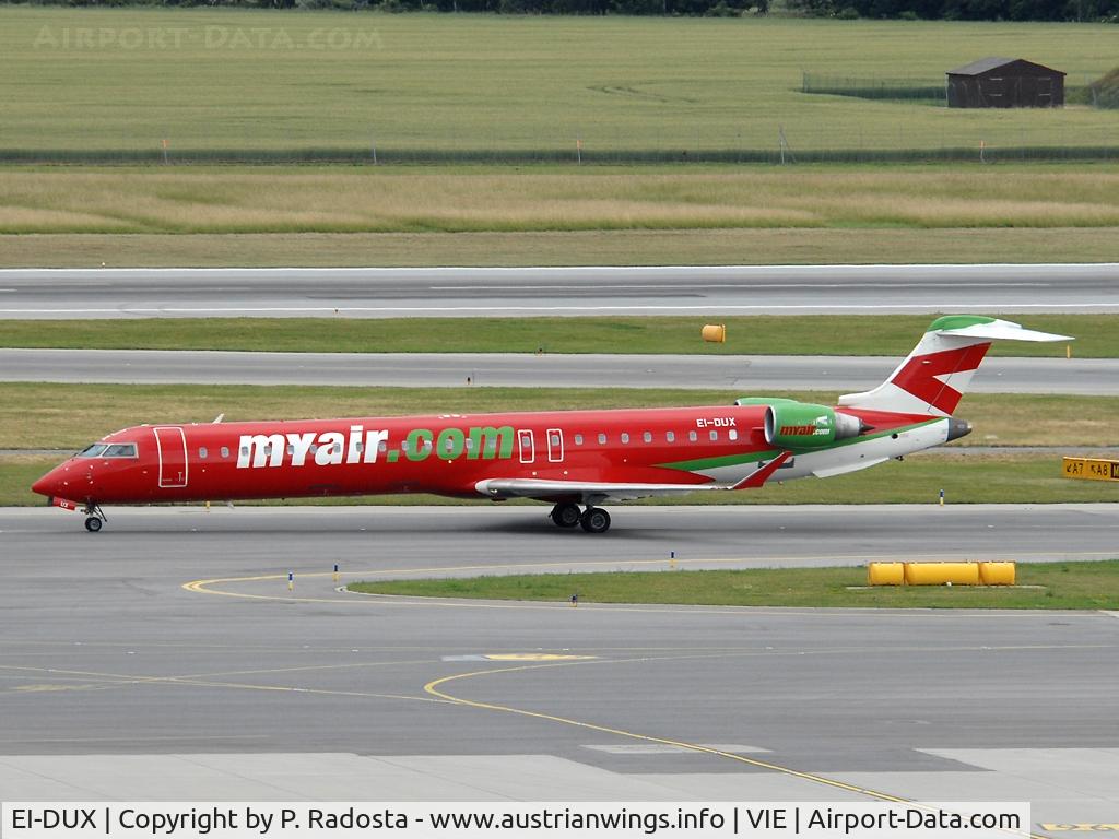 EI-DUX, Bombardier CRJ-900 (CL-600-2D24) C/N 15110, Myair at VIE