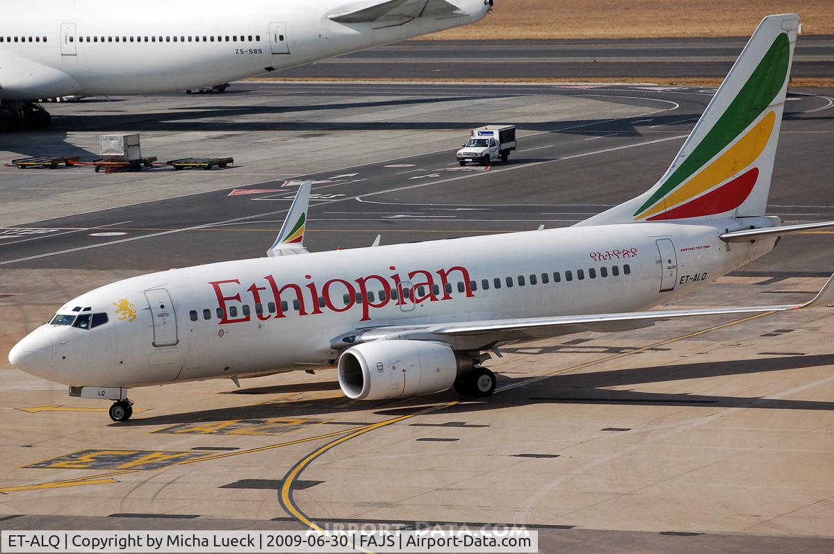 ET-ALQ, 2004 Boeing 737-76N C/N 33420, At Jo'burg