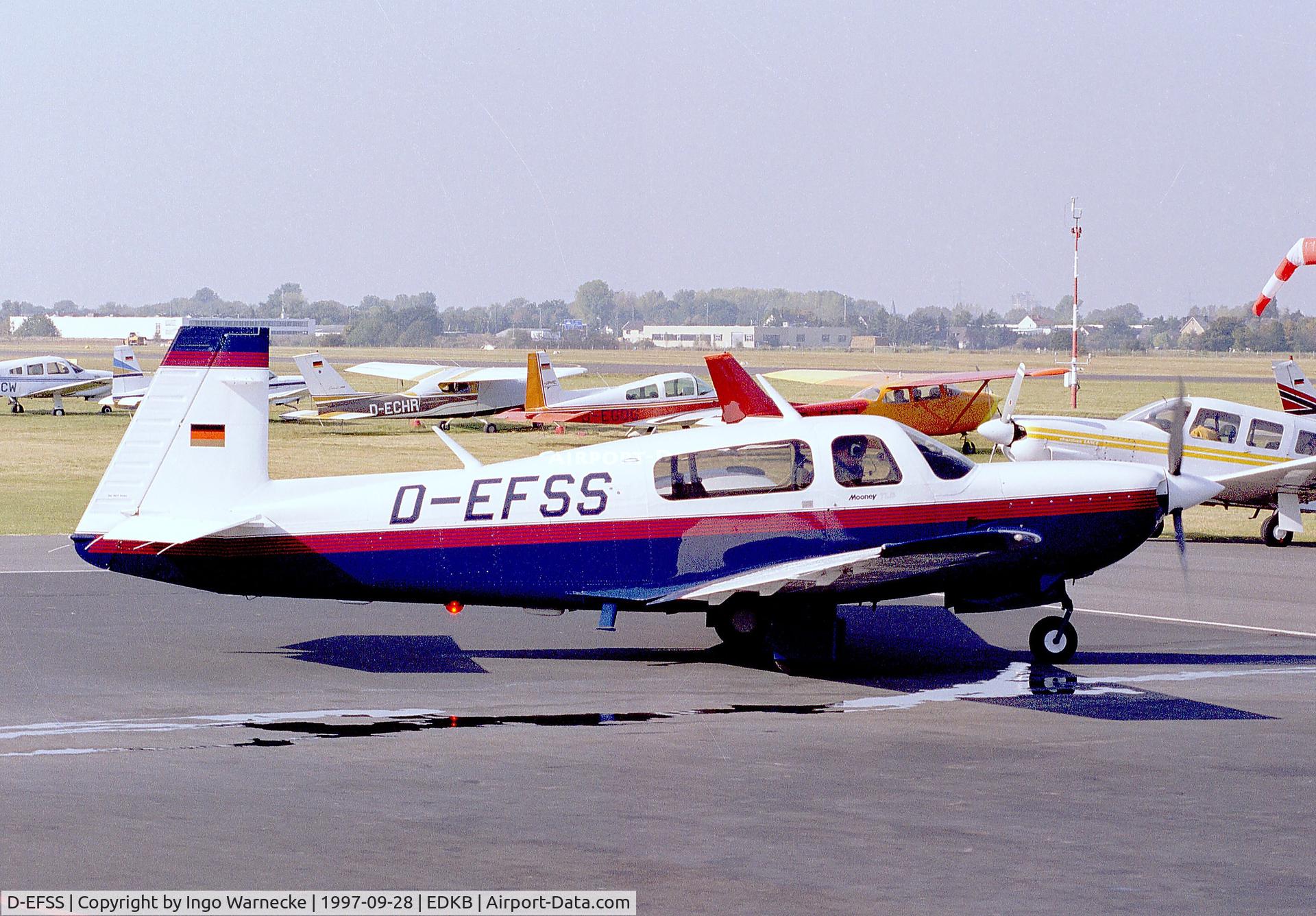 D-EFSS, 1992 Mooney M20M TLS Bravo C/N 27-0127, Mooney M20M Model 257 TLS at Bonn-Hangelar airfield