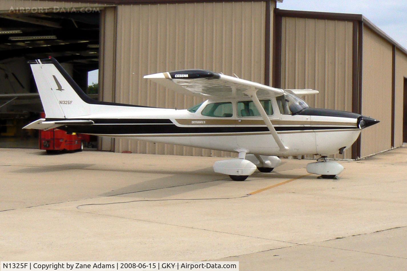 N1325F, 1979 Cessna 172N C/N 17272995, At Arlington Municipal