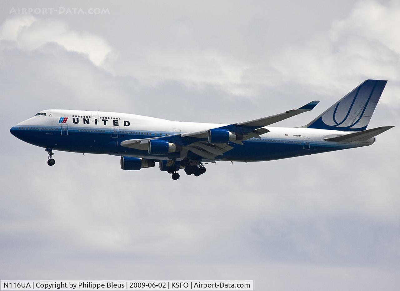 N116UA, 1998 Boeing 747-422 C/N 26908, Final rwy 28L over the bay.