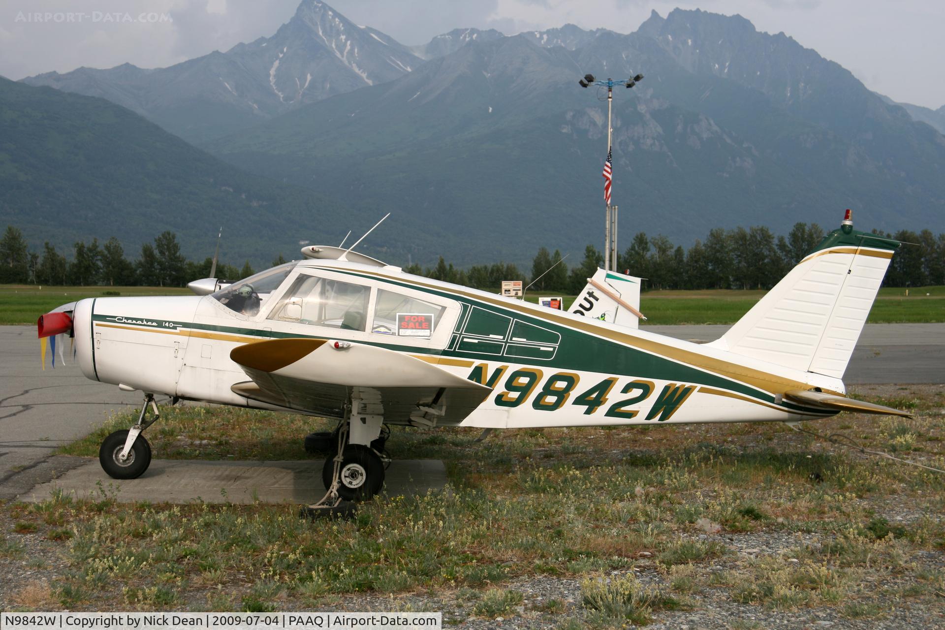 N9842W, 1967 Piper PA-28-140 C/N 28-23350, PAAQ