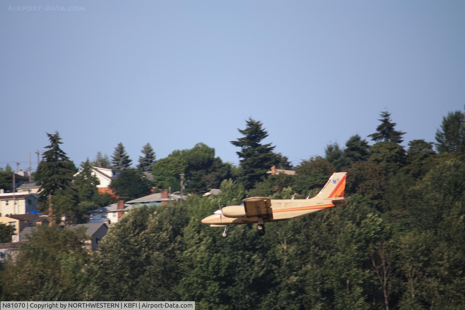 N81070, 1979 Piper PA-34-200T Seneca II C/N 34-8070013, arraiving at seattle