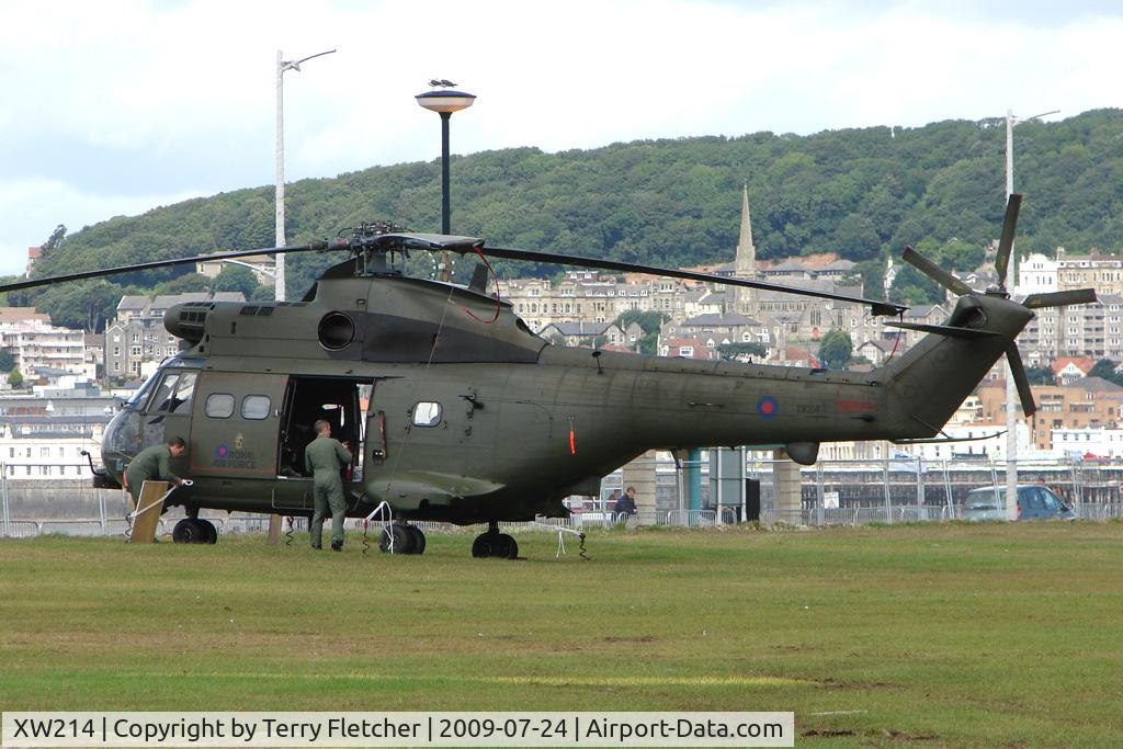 XW214, 1971 Westland Puma HC.1 C/N 1120, Westland Puma HC1 on Day 1 of Helidays 2009 at Weston-Super-Mare seafront