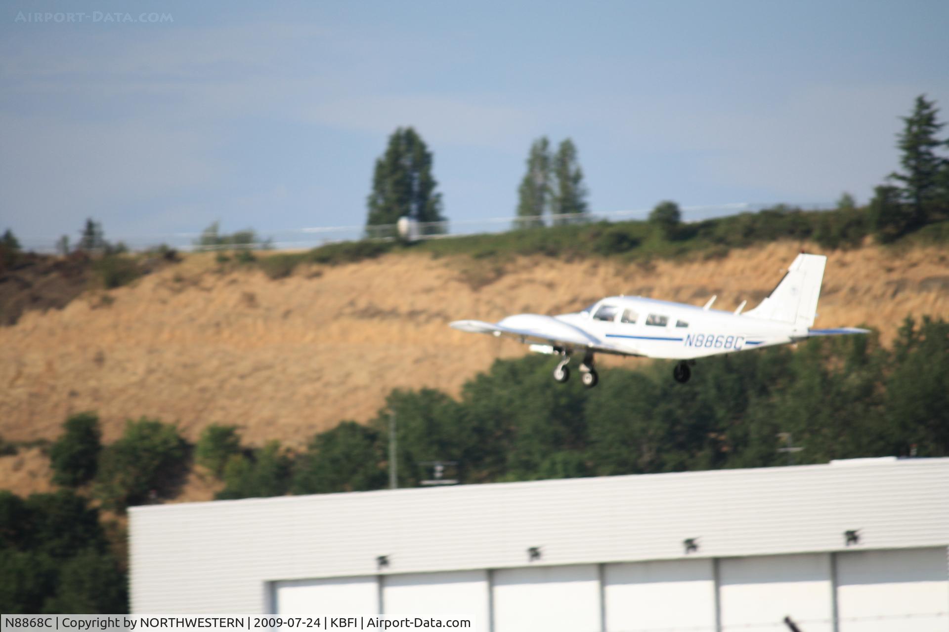 N8868C, 1976 Piper PA-34-200T C/N 34-7670156, SEATTLE -FRIDAY HARBOR