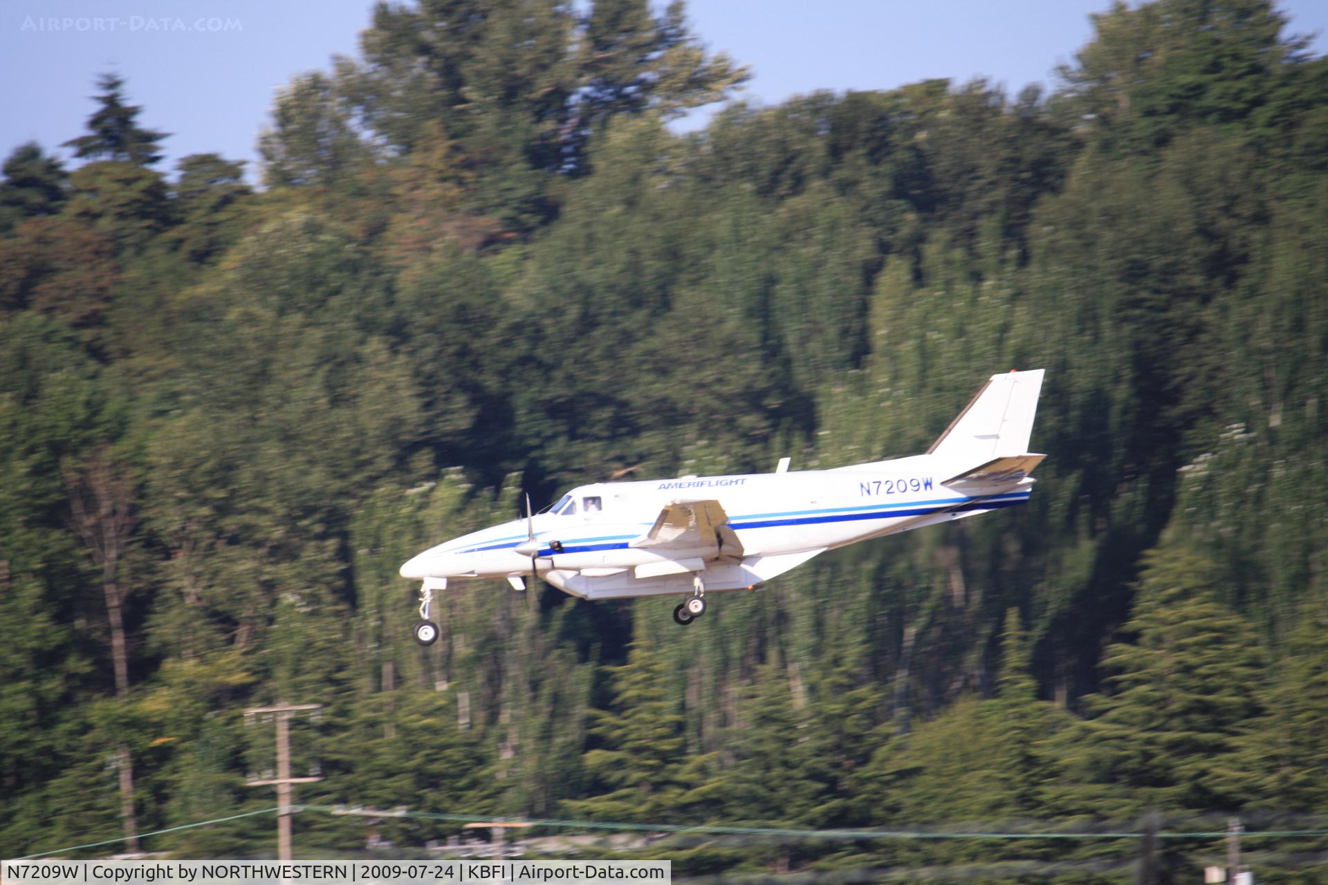 N7209W, 1984 Beech C99 Airliner C/N U-224, PANG BOARD MEMORIAL-SEATTLE