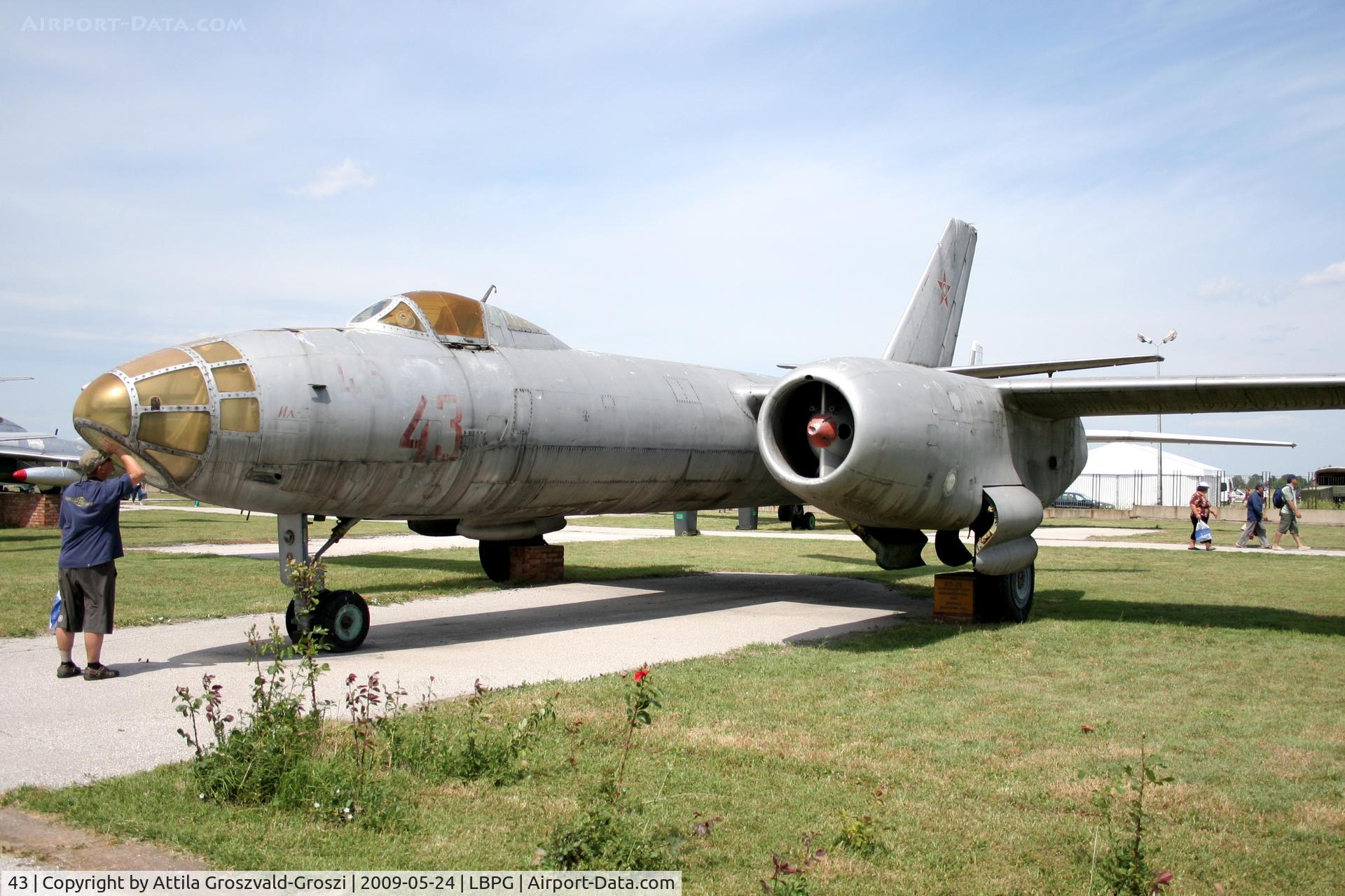 43, Ilyushin Il-28R C/N 2504, Bulgarian Museum of Aviation, Plovdiv-Krumovo (LBPG).