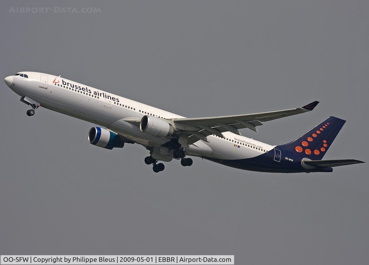 OO-SFW, 1994 Airbus A330-322 C/N 82, One of the major residents climbing from rwy 25R. Bound to Africa.