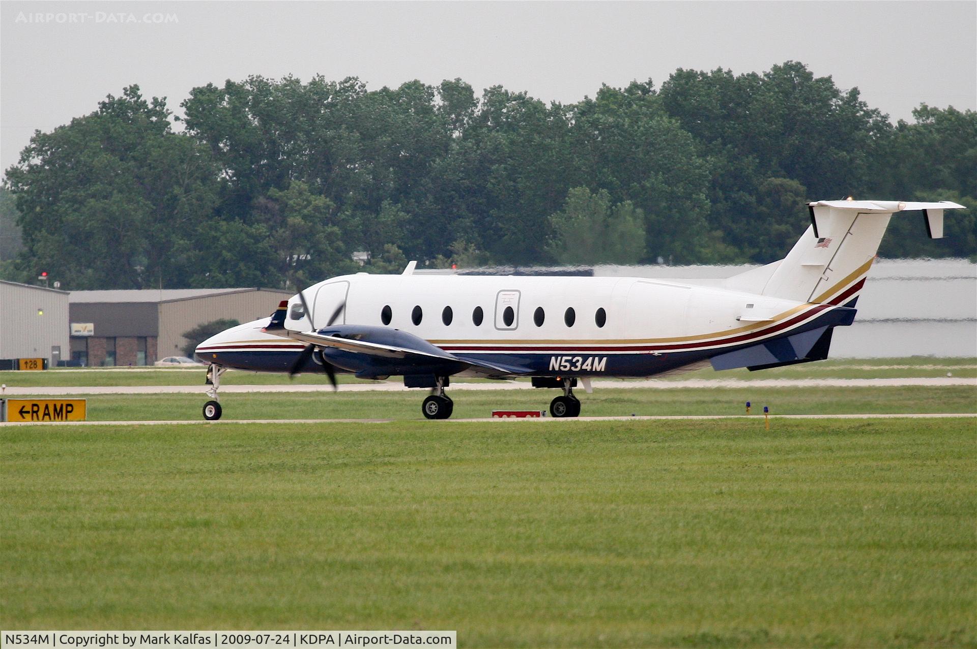 N534M, 1998 Raytheon 1900D C/N UE-333, Menards Beech 1900D, taxiing to transient parking after a quick hop from Gary (KGYY)