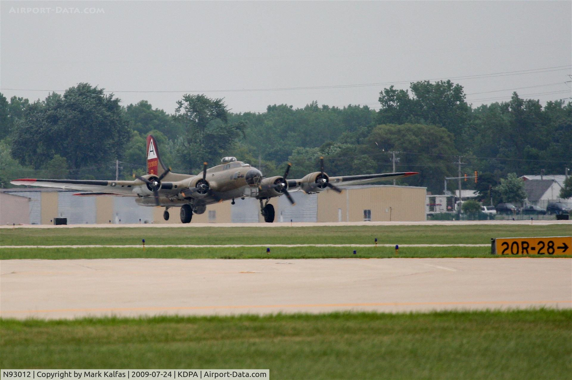 N93012, 1944 Boeing B-17G-30-BO Flying Fortress C/N 32264, Boeing B-17G, NL93012 rolling RWY 20R KDPA...