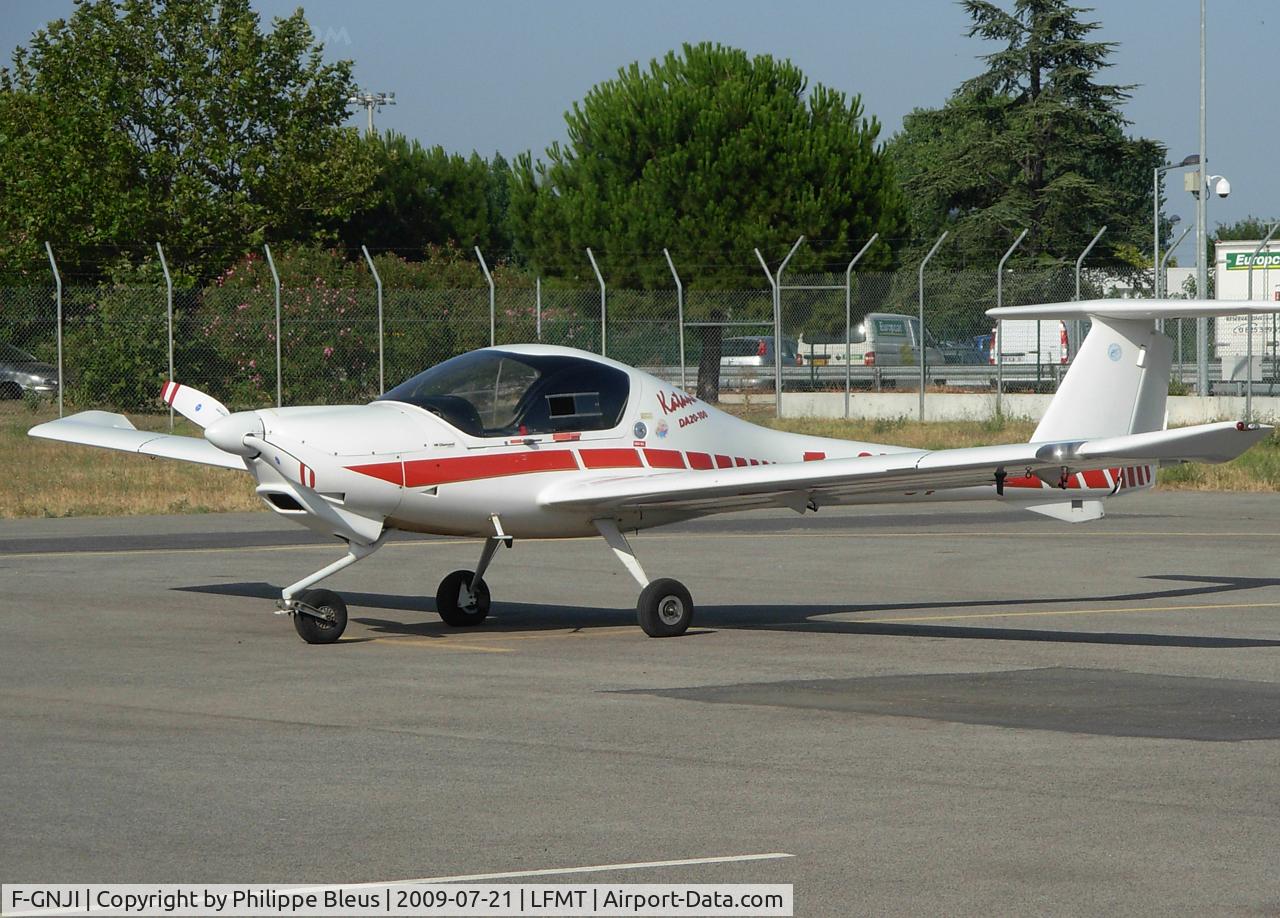 F-GNJI, Diamond DA-20A-1 Katana C/N 10125, Parking position.