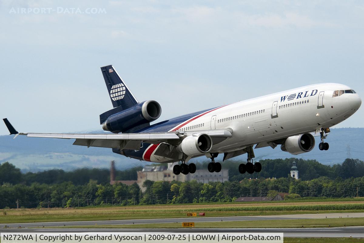 N272WA, 1992 McDonnell Douglas MD-11 C/N 48437, finally, the nex coloured one