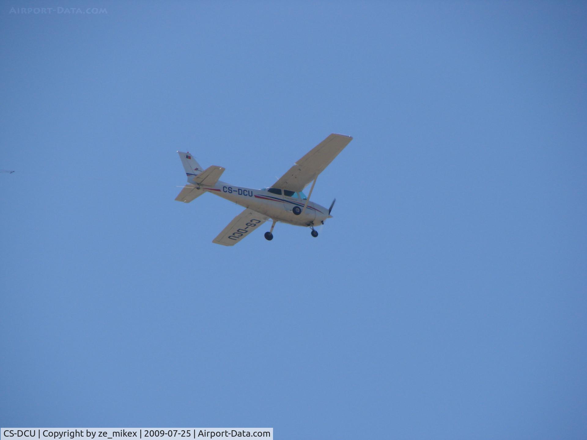 CS-DCU, 1976 Cessna 172N C/N 172-67812, Cessna 172 during aerial publicity at esposende