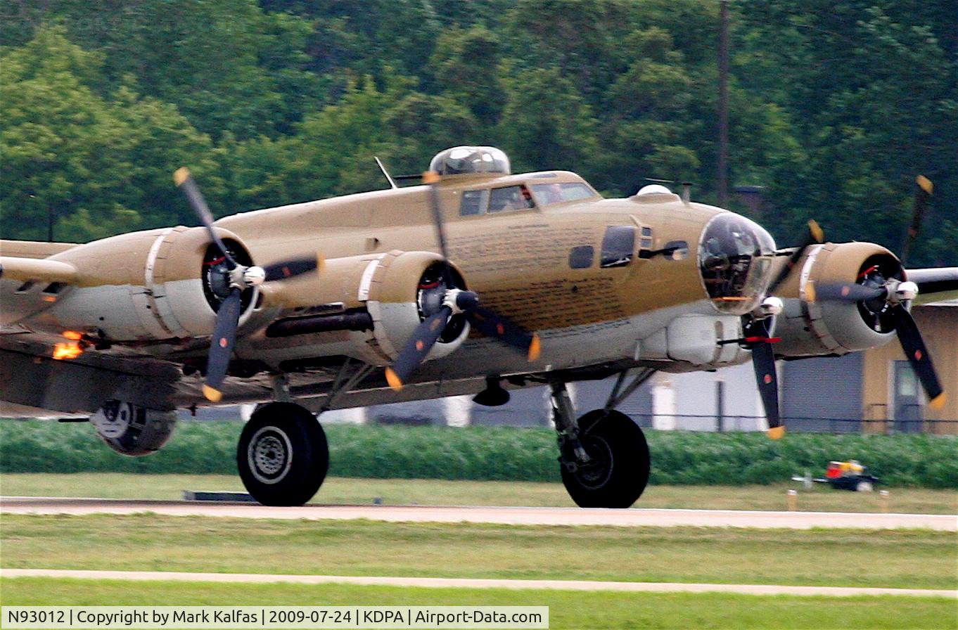 N93012, 1944 Boeing B-17G-30-BO Flying Fortress C/N 32264, Boeing B-17G, NL93012, landing RWY 20R KDPA, note the flame on number 4