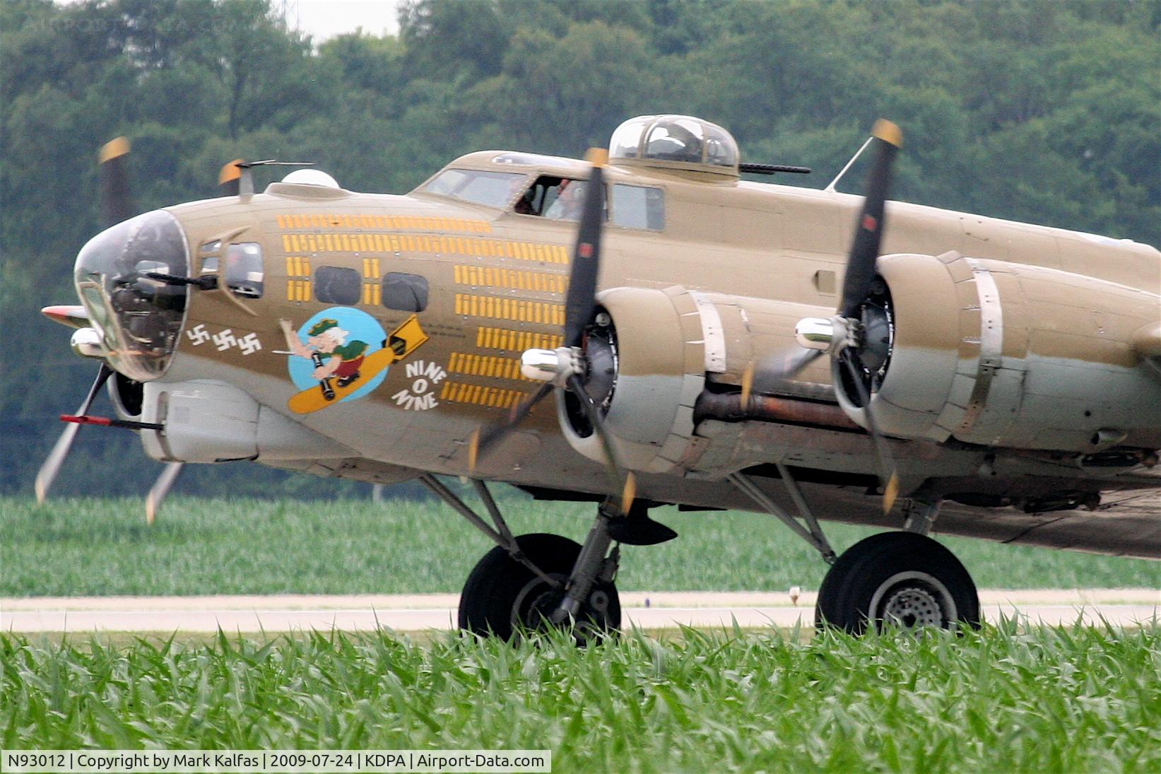 N93012, 1944 Boeing B-17G-30-BO Flying Fortress C/N 32264, Boeing B-17G, NL93012, turning off of RWY 20R KDPA.