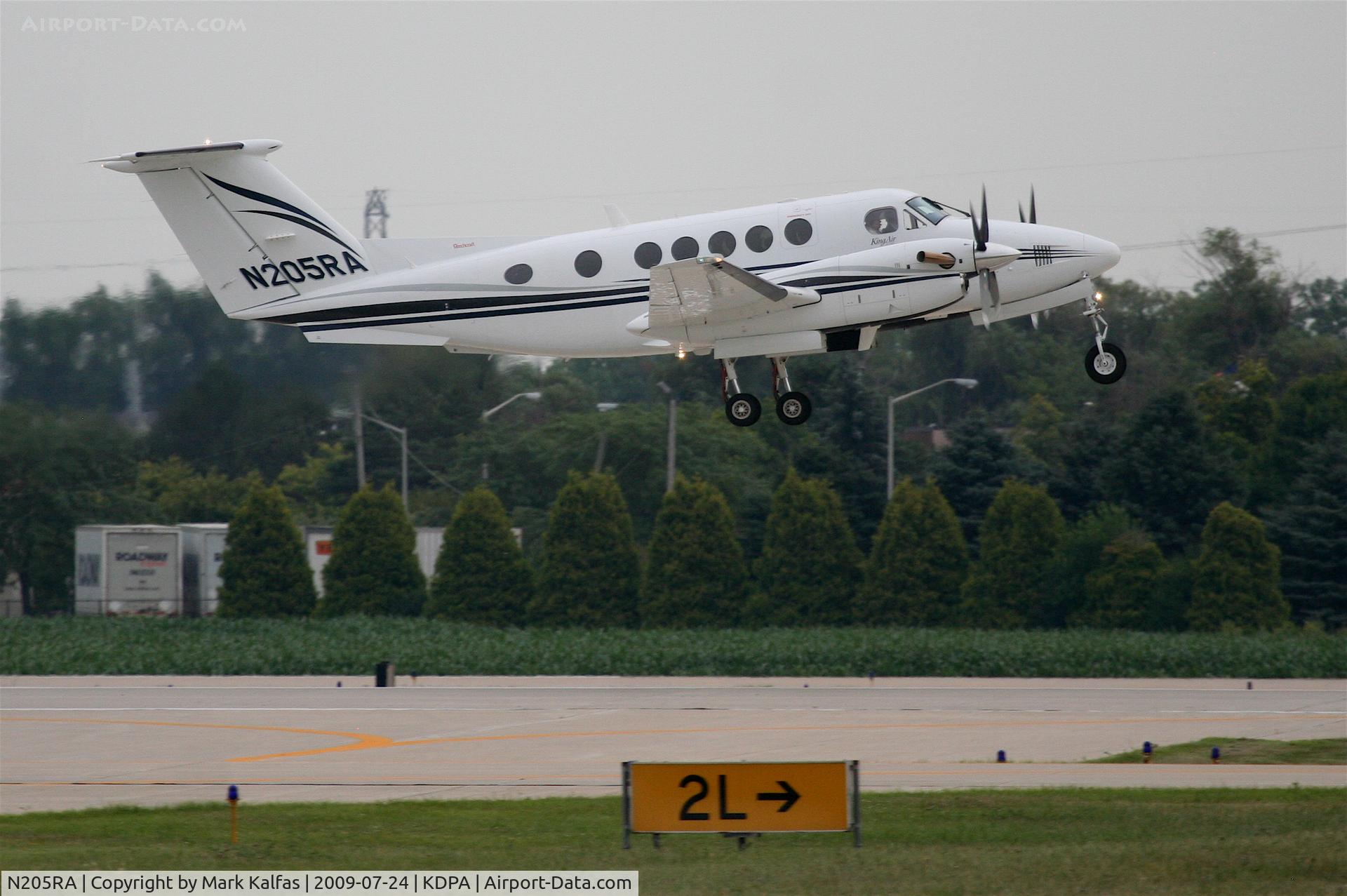 N205RA, Raytheon B200 King Air C/N BB-1919, Beech B200, N205RA departing 20R KDPA